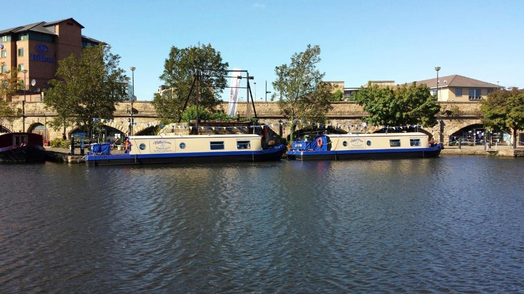 Houseboat Hotels Sheffield Room photo